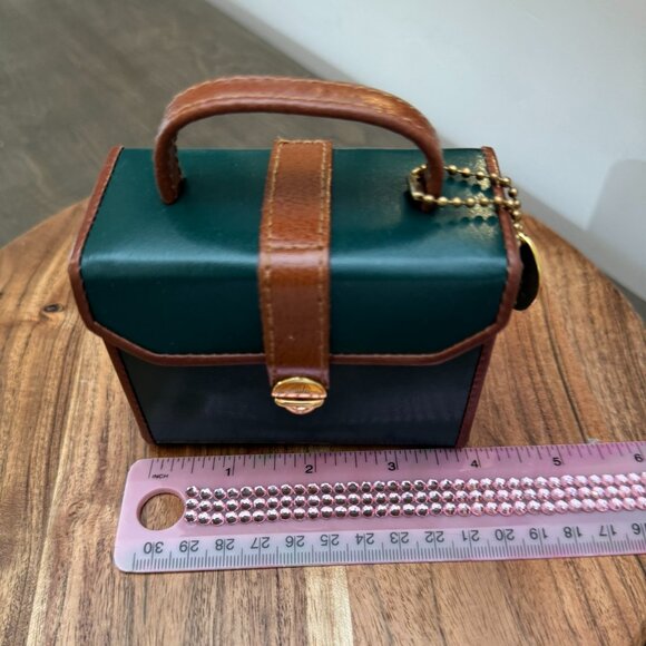 WOLF DESIGNS Green Leather Travel Jewelry Case — Vintage Compact Luxe - Picture 8 of 10